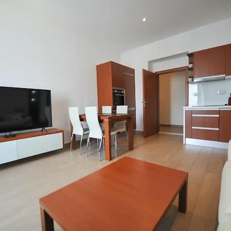 City Pads Apartment