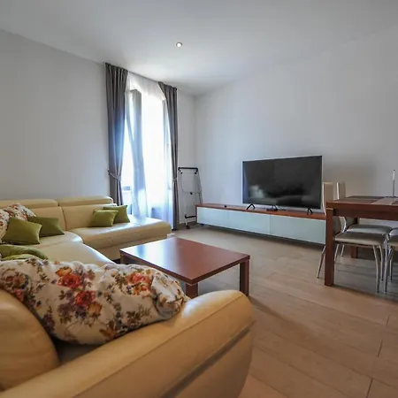 City Pads Apartment *