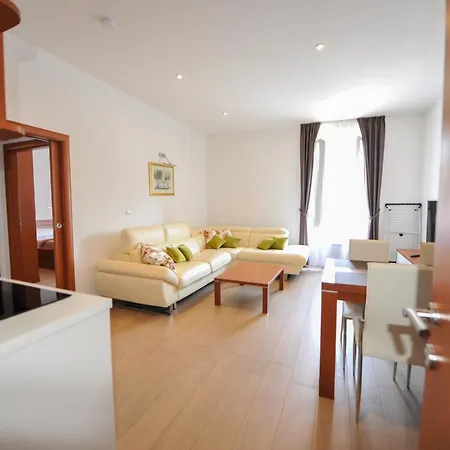 Apartment City Pads Apartment *