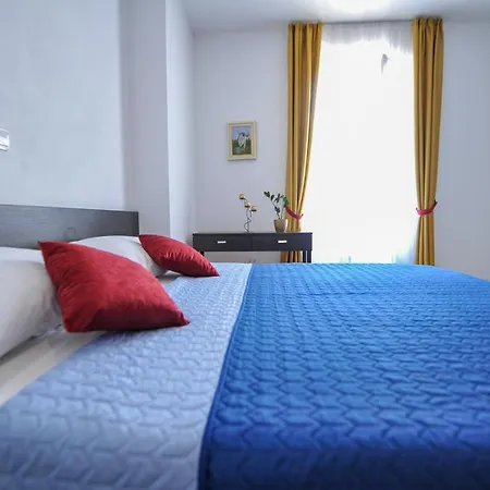 City Pads Apartment Apartment