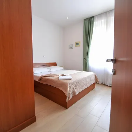 City Pads Apartment Apartment
