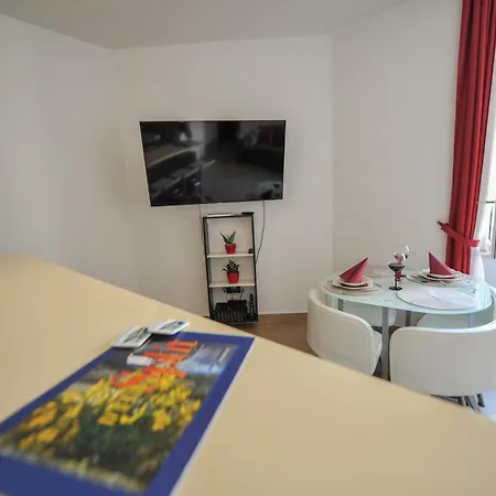City Pads Apartment