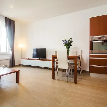 City Pads Apartment Apartment